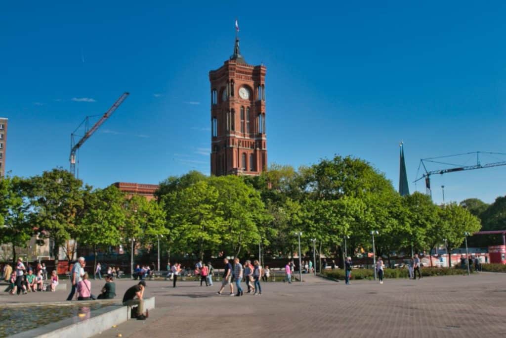 Ost-Berlin Sehenswürdigkeiten Rotes Rathaus