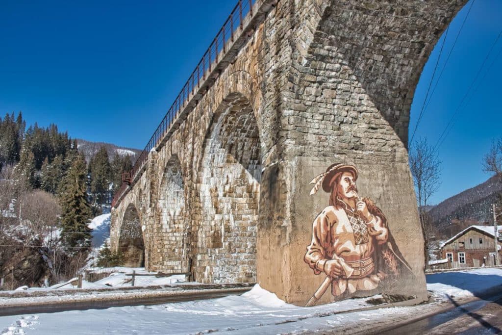 Karpaten Sehenswürdigkeiten Viadukt in Worochta
