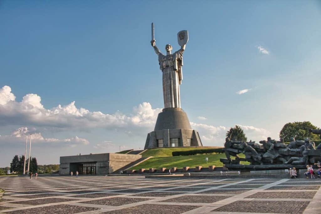 Mutter Heimat Statue Kiew